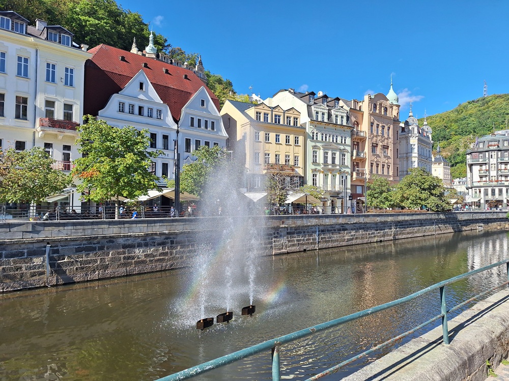 10-Karlove_Vary2.jpg