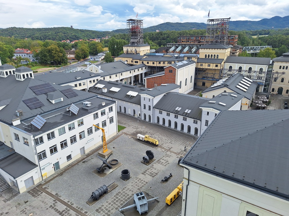 10-Wałbrzych_kopalnia.jpg