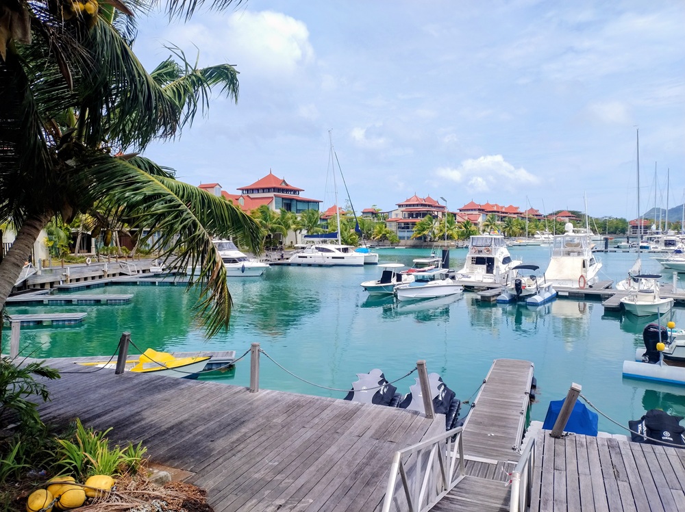 13-Eden_Island.jpg