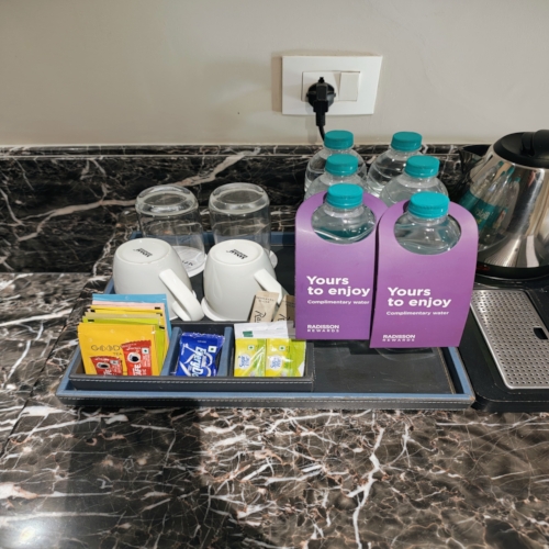 Radisson - Barek w pokoju.jpg