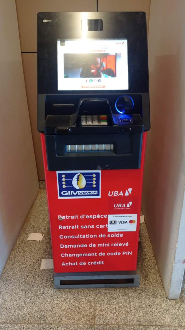 bankomat1.jpg