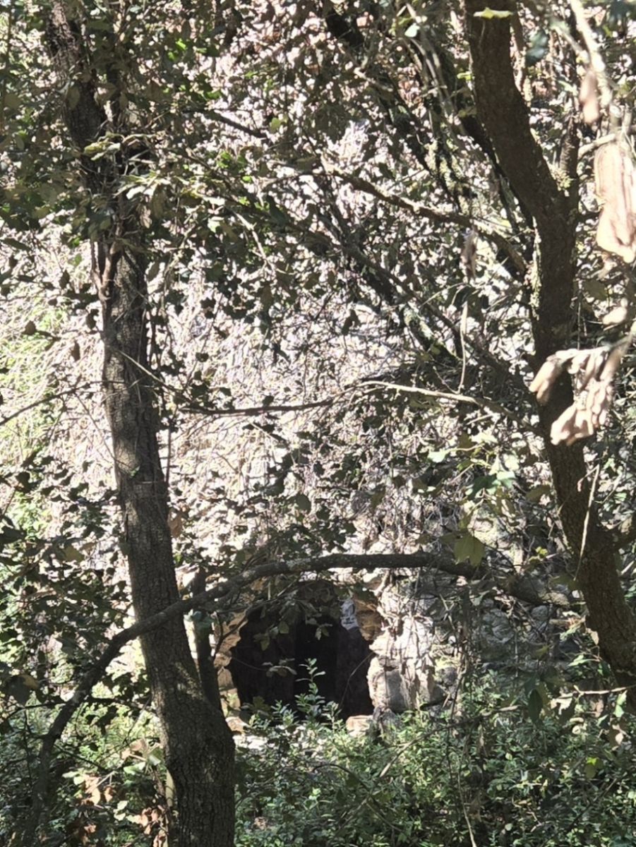 5.ruiny_Castell-Ermita_de_Sant_Llop.jpg