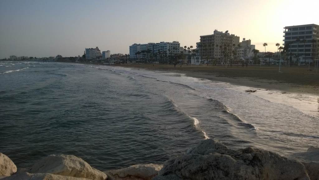 33. larnaka plaża.jpg