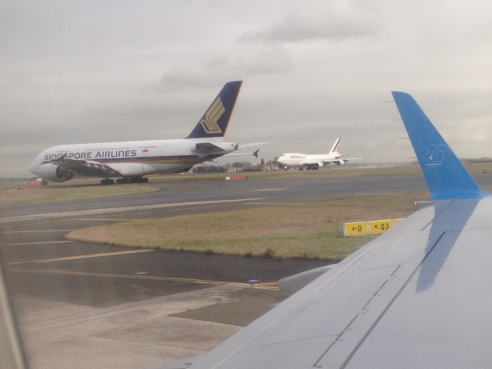 CDG_A380_B747.jpg