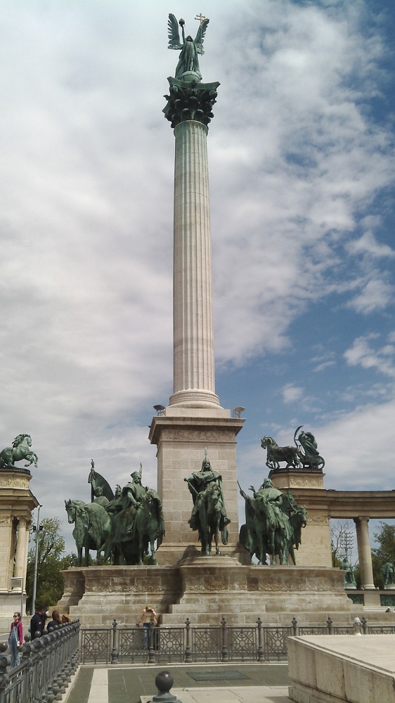 32 Plac bohaterów_2.jpg