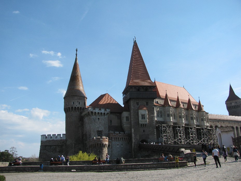 zamek Korwina.jpg