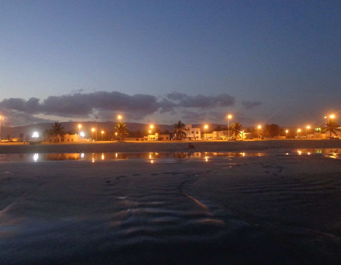 plaza w nocy salalah.jpg