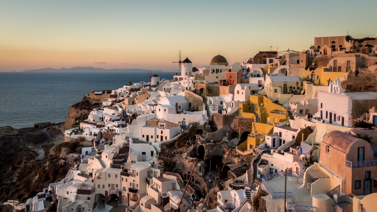 Oia_small.jpg