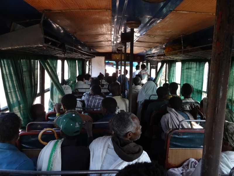06 autobus do Segie.jpg