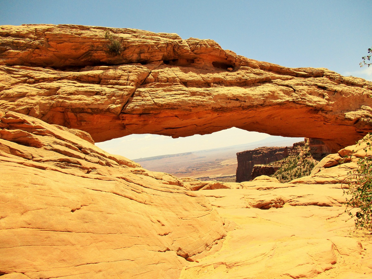 canyonlands arch.JPG