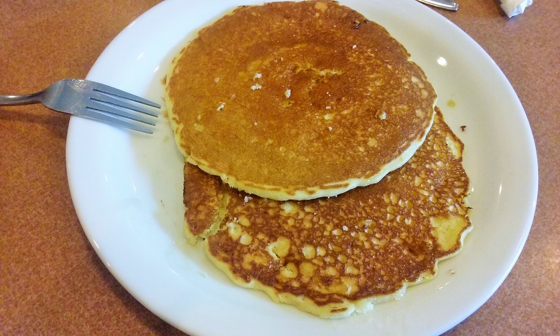dennys pancakes.jpg