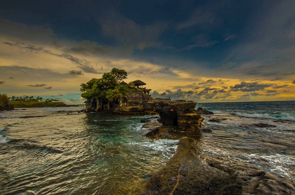tanah_lot.jpg