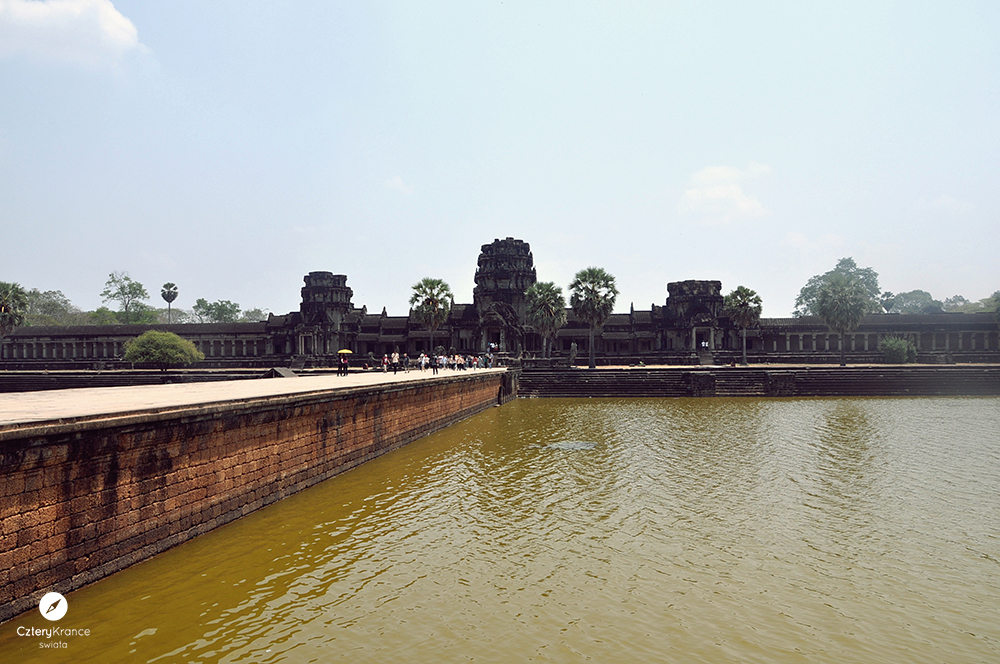 b_0177.jpg