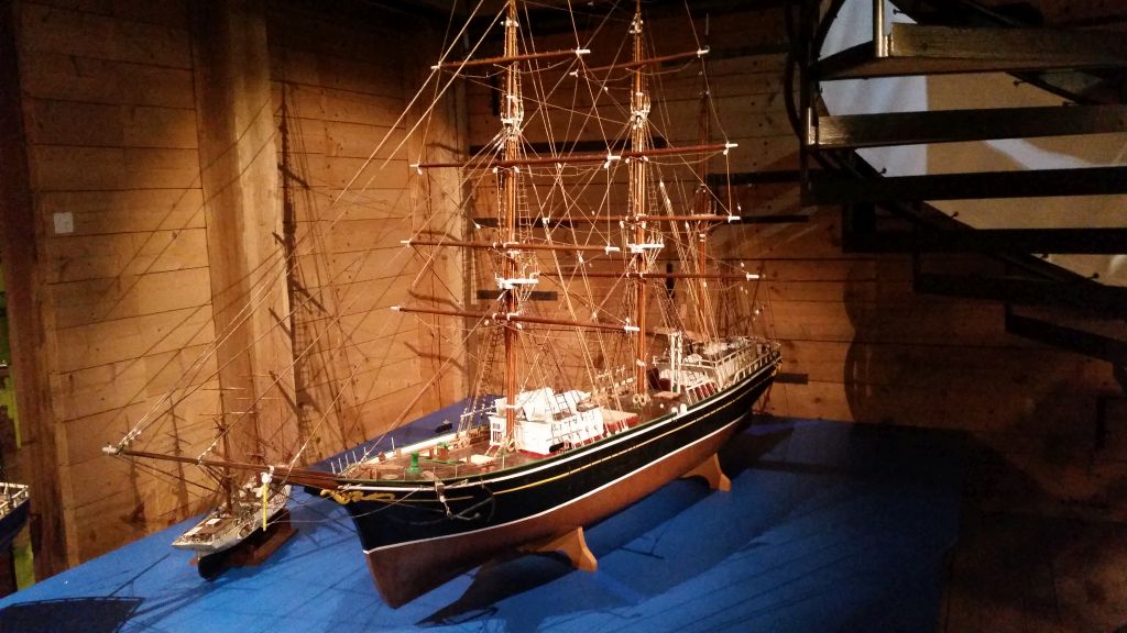 model żaglówka.jpg