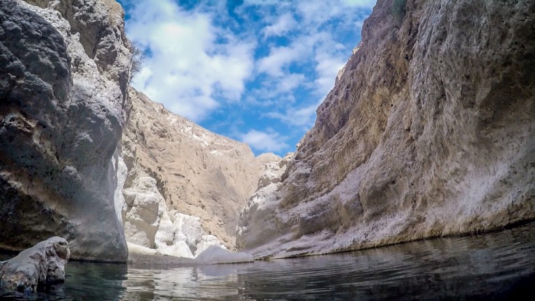 Oman_wadi_shab_water.jpg