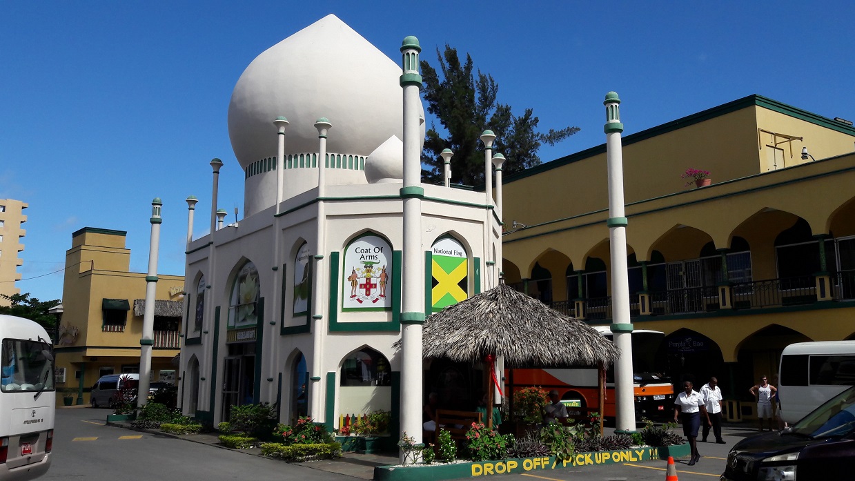 OchoRios_TahMahal.jpg