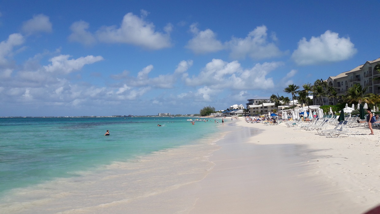 7mile_beach2.jpg