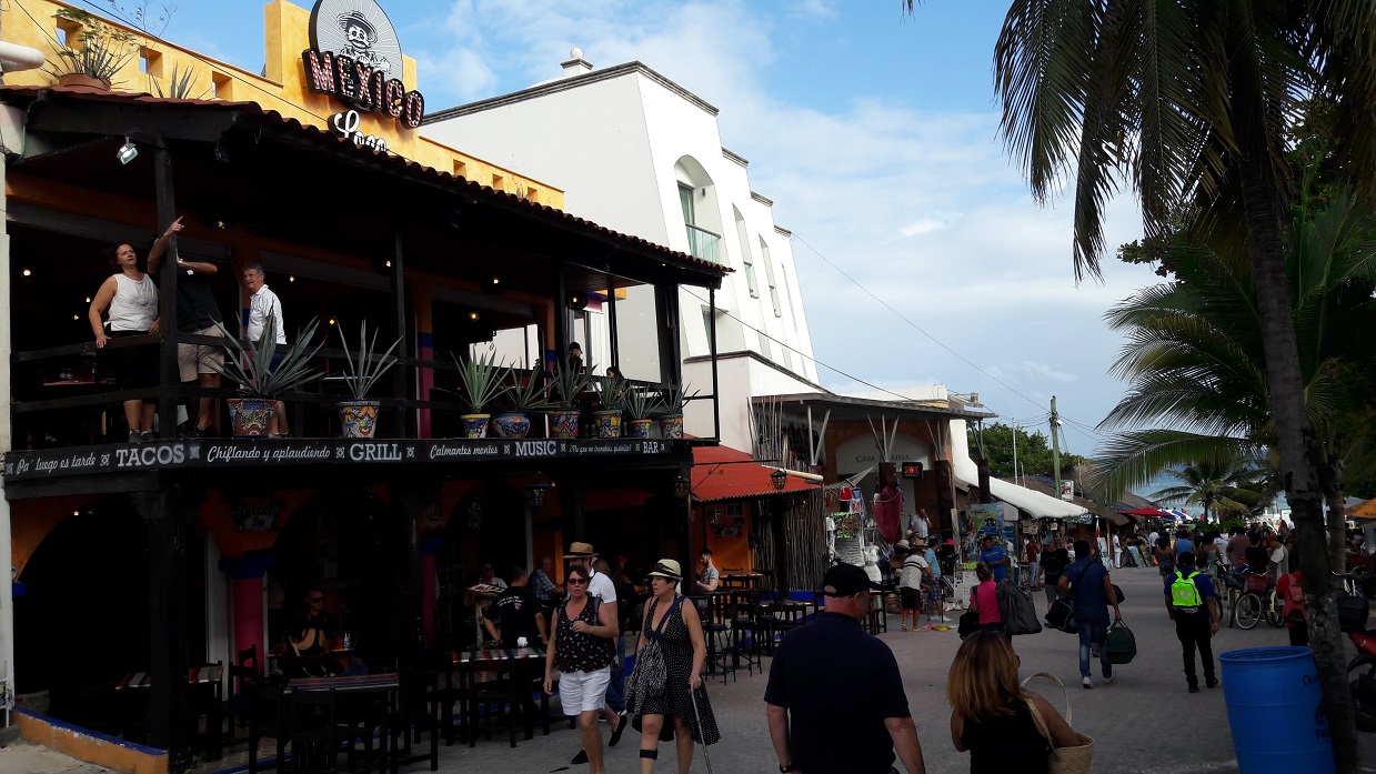 Playa_del_Carmen1.jpg