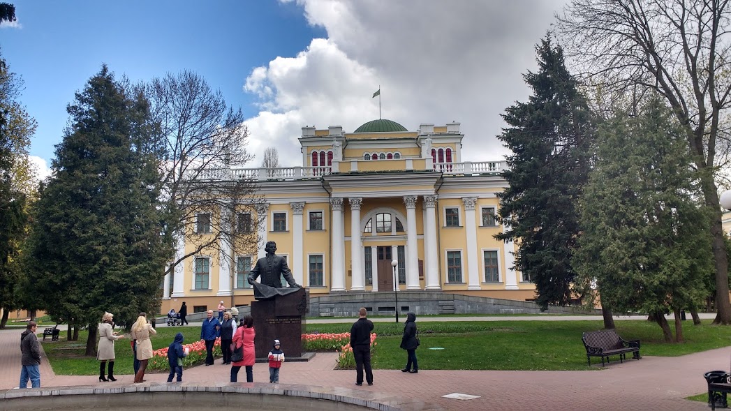 pałac paskiewiczów i.jpg
