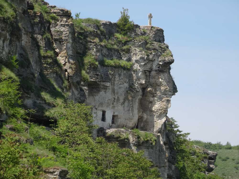 1. Klasztor z zewnątrz.jpg